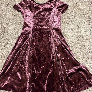 In very good condition and so cute!